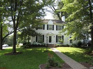 330 Oakley Ln, Saint Louis, MO