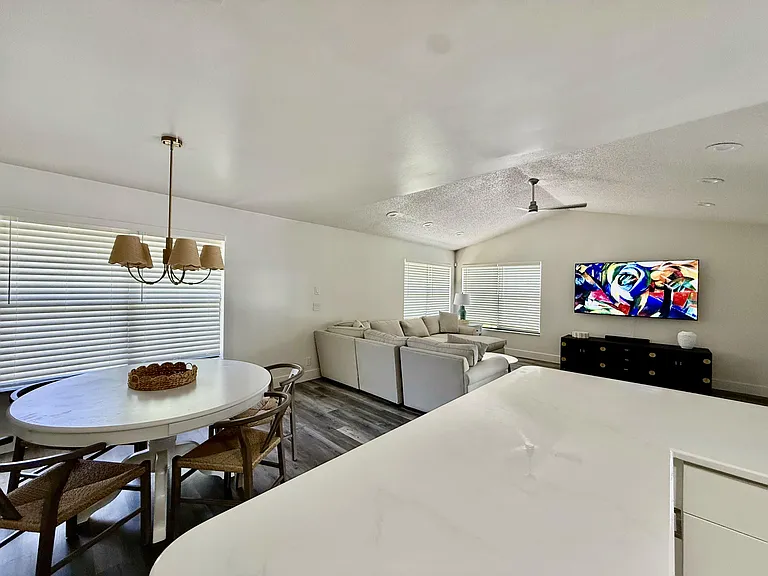 325 Knotty Wood Ln — Photo 10