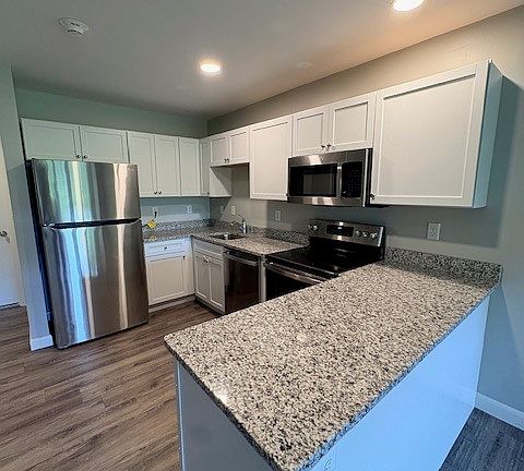 5th image of 170 Flanders Rd #R7