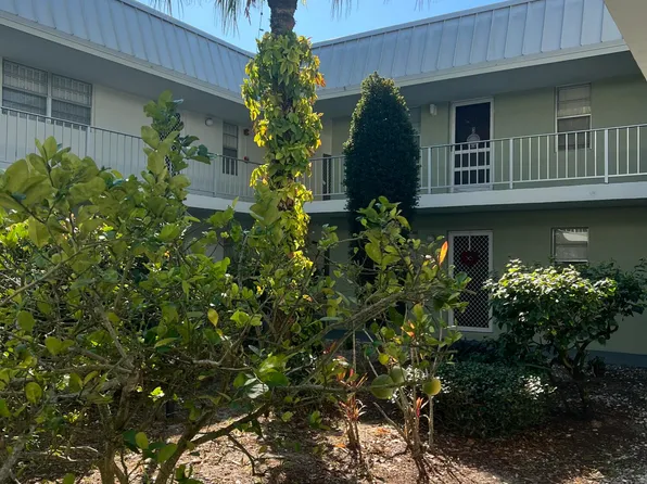 2302 Sunrise Boulevard #3-201, Fort Pierce, FL 34982