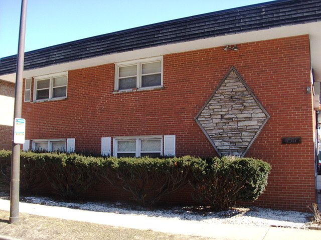 1st image of 4311 S Harlem Ave APT 3