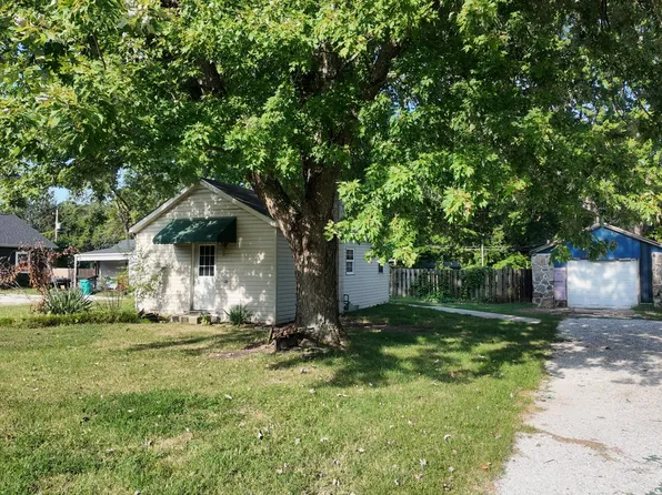 1947 N Old Orchard Avenue, Springfield, MO 65803