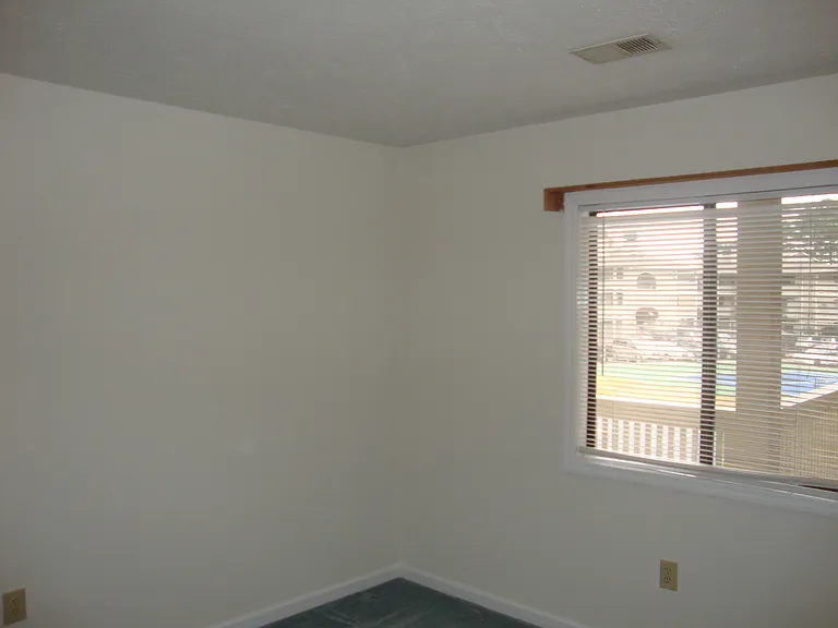 4258 Pinehurst Cir #R6 — Photo 7