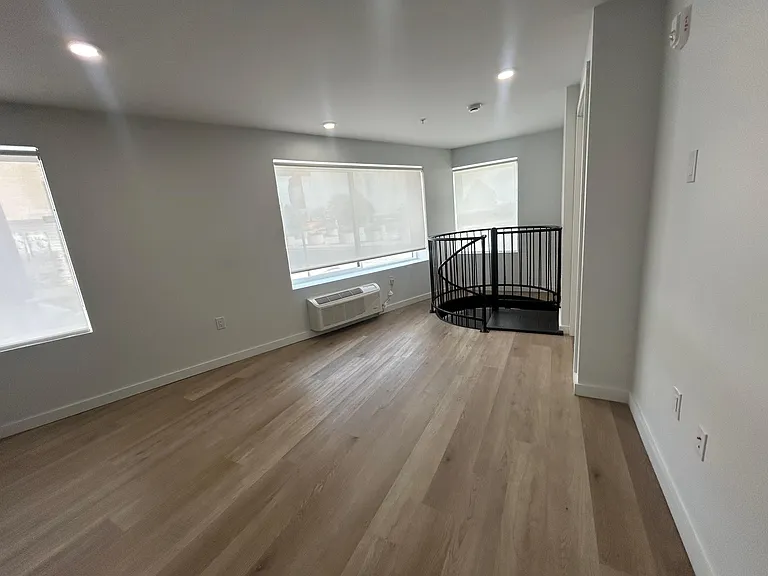 6 Madison St #VAR1 — Photo 18