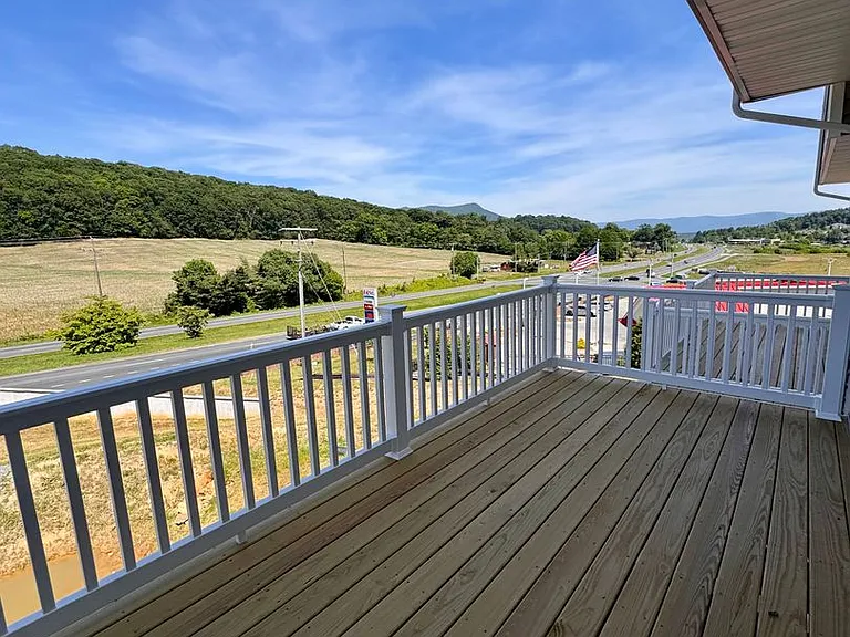 2905 Orchard Ridge Ln — Photo 2