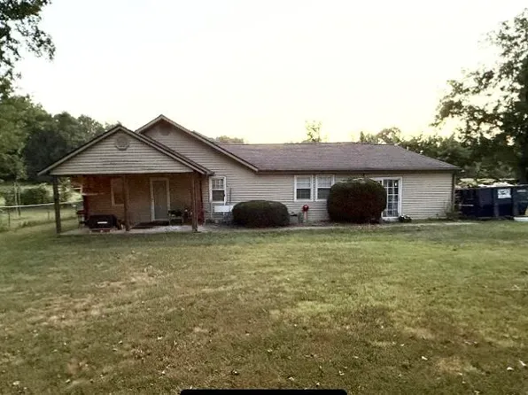 8521 Linden Drive, Neosho, MO 64850
