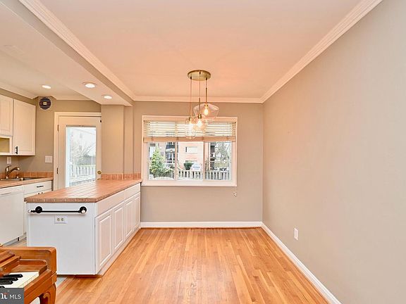 5th image of 1711 N Cliff St
