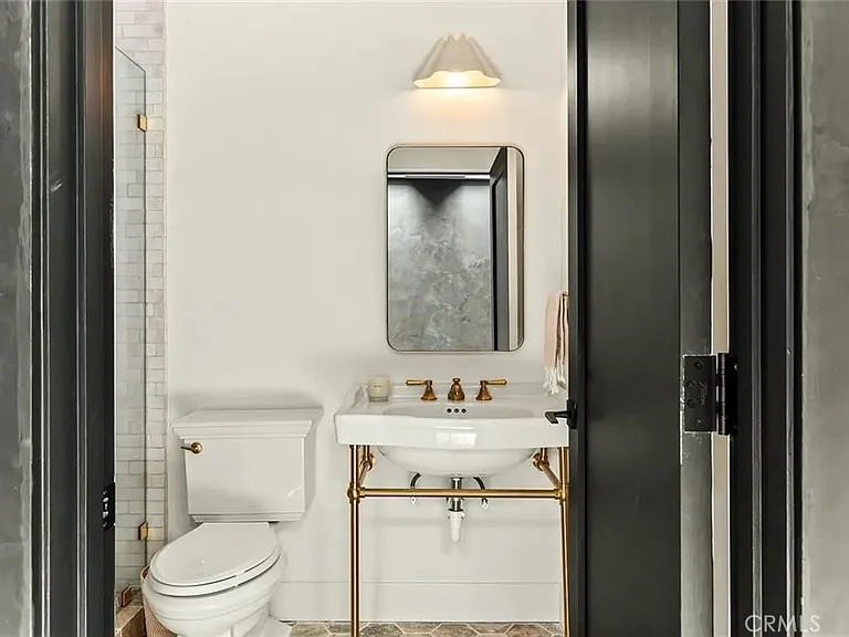 738 San Lorenzo St — Photo 22