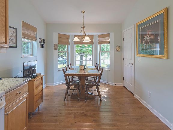 5th image of 8179 Jeannes Creek Ln