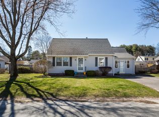 24 Mountain View Cir, Southampton, MA 01073