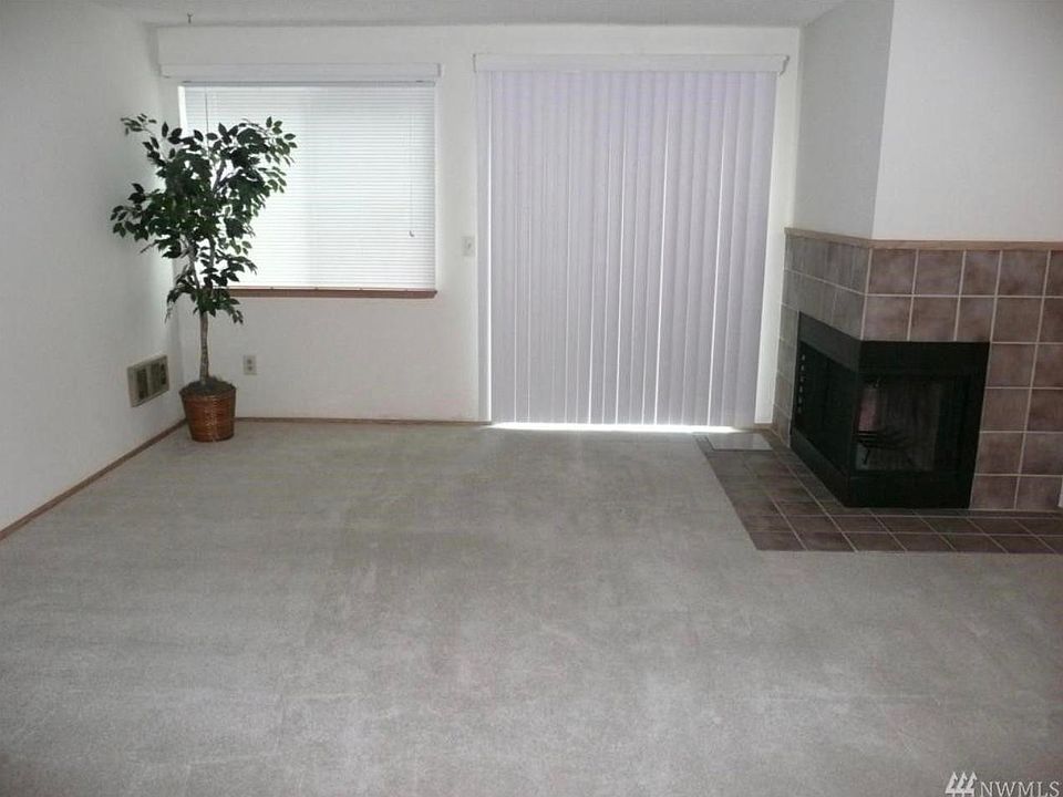 1st image of 9607 NE 121st Ln