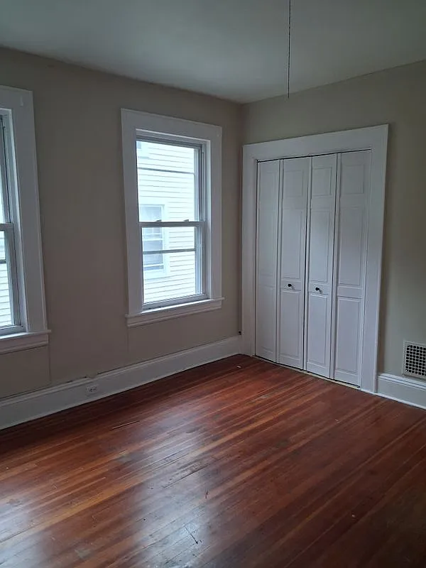 3 bed, 1.0 bath, 1000 sqft, $1,850 — Photo 4