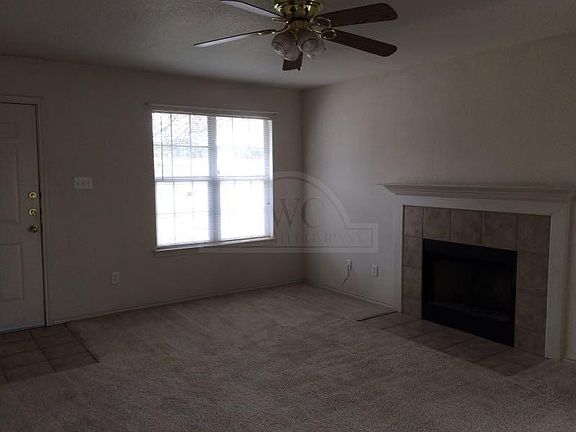 3rd image of 2318 Wildewood Dr Unit A