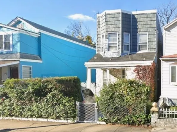 1194 Brooklyn Avenue image 1 of 2