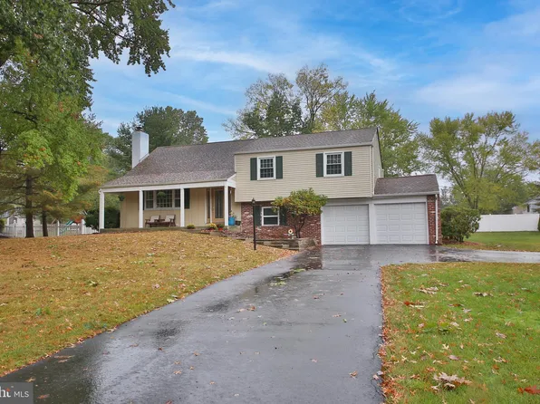 124 Woodland Dr, Lansdale, PA 19446
