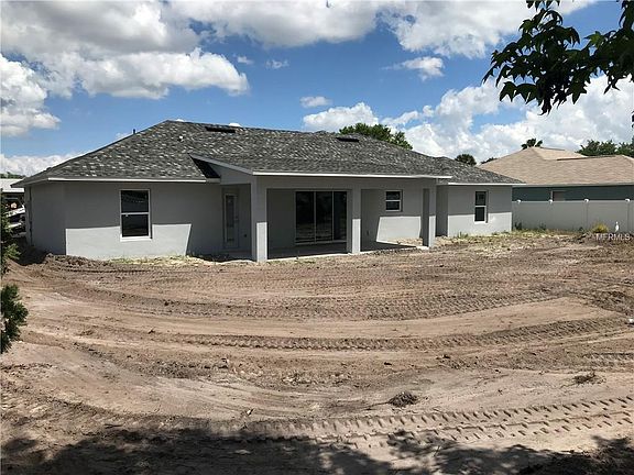 3rd image of 841 Mendoza Dr