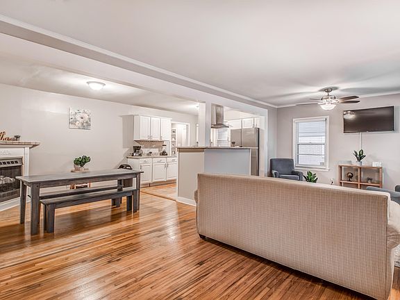 5th image of 4850 Flamingo Rd