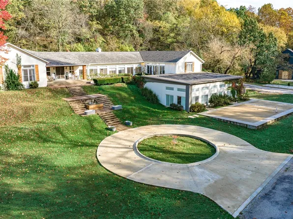 8442 E McNelly Rd, Bentonville, AR 72712