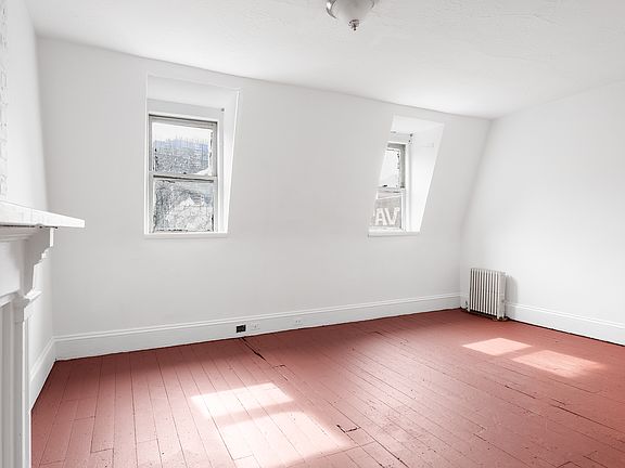 5th image of 21-55 45th Ave