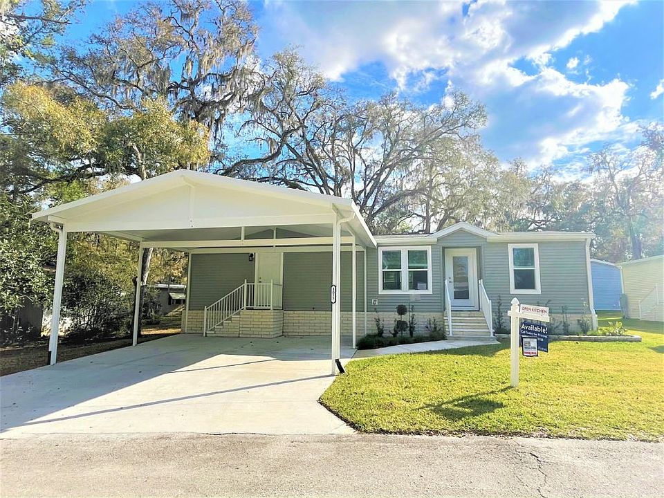 1st image of 1077 Cloverleaf Cir
