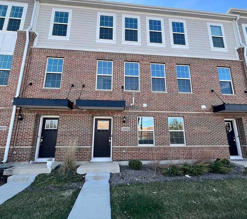 2925 Showplace Dr