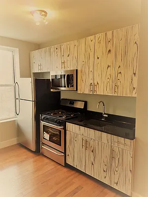 Rented by Space Link Realty | media 27