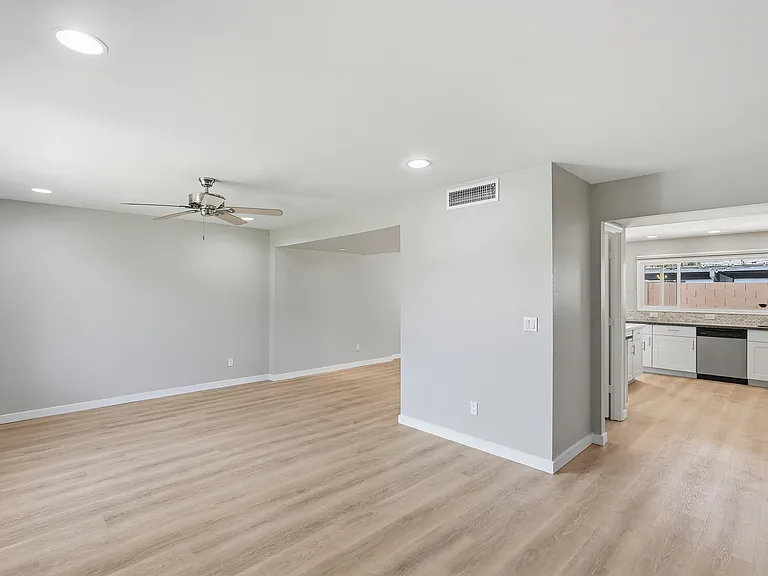 5069 N Granite Reef Rd — Photo 7