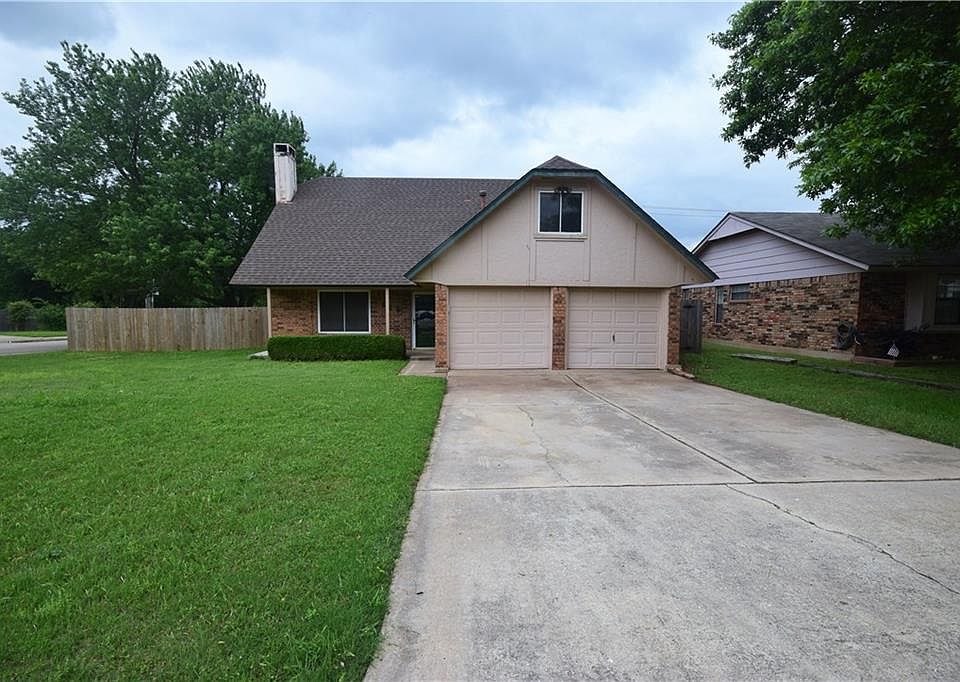 1st image of 625 Crown Dr