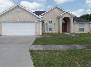 7212 Lake Arthur Dr, Port Arthur, TX 77642