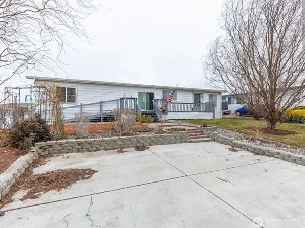 6710 James Street, West Richland, WA 99353