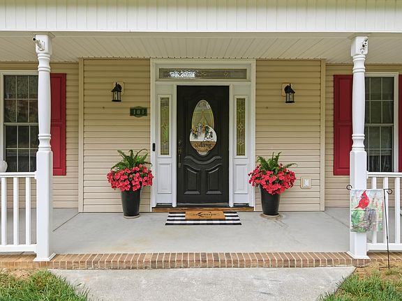 2nd image of 101 Darden Dr
