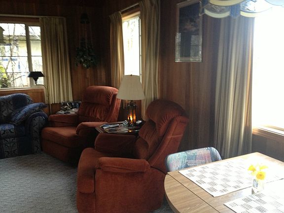 3rd image of 307 Cabin Ln