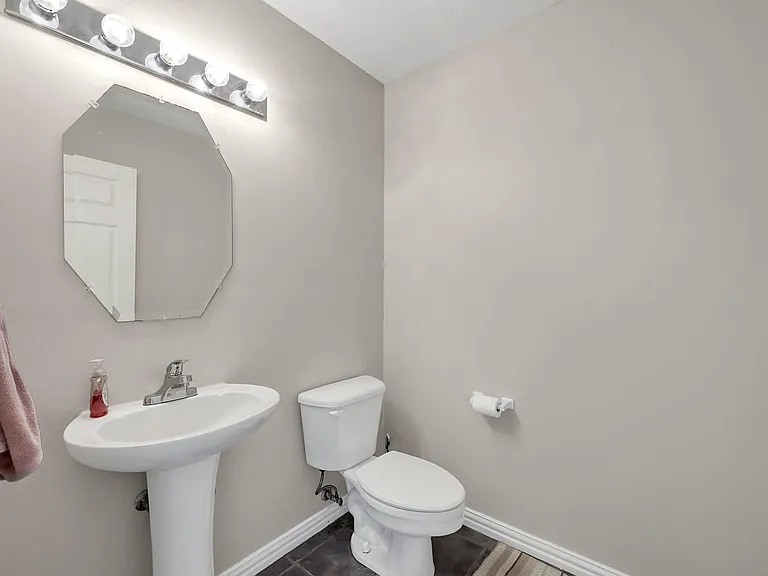 12102 Mustang Ave — Photo 12
