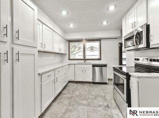 7905 Barbara St, Omaha, NE 68124