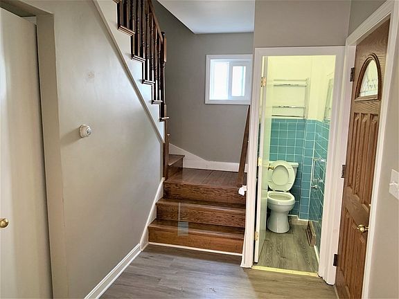 5th image of 49 Thornton St