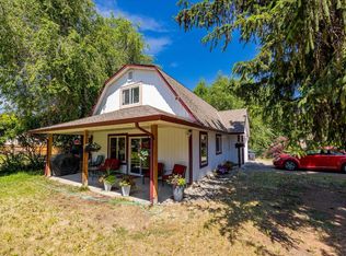 1404 Inkar Rd, Kelowna, BC V1Y8H7