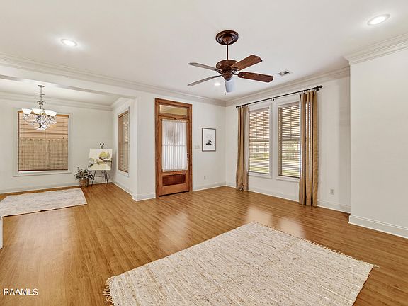 4th image of 205 Harbor Bend Blvd