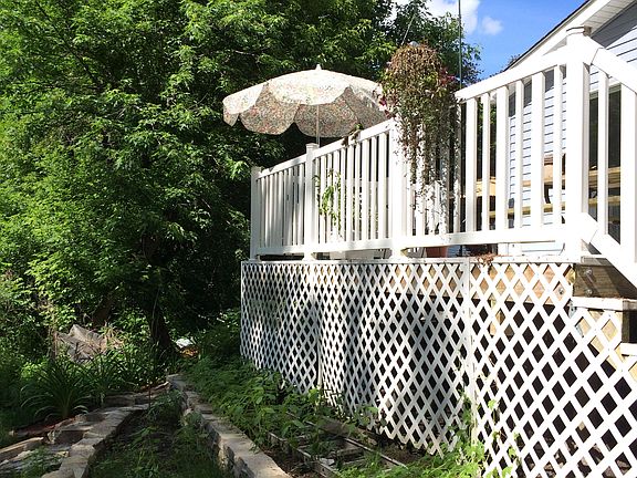 5th image of 203 Plum Ln