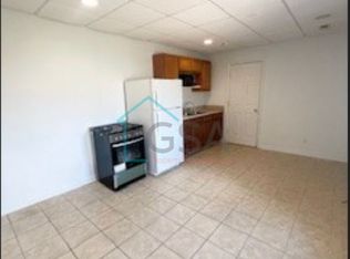 5 Mayflower St #C, Taylors, SC 29687