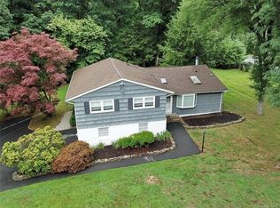 2 River Rd, Suffern, NY 10901