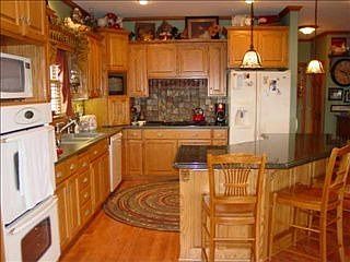3rd image of 1122 Clifton Cir