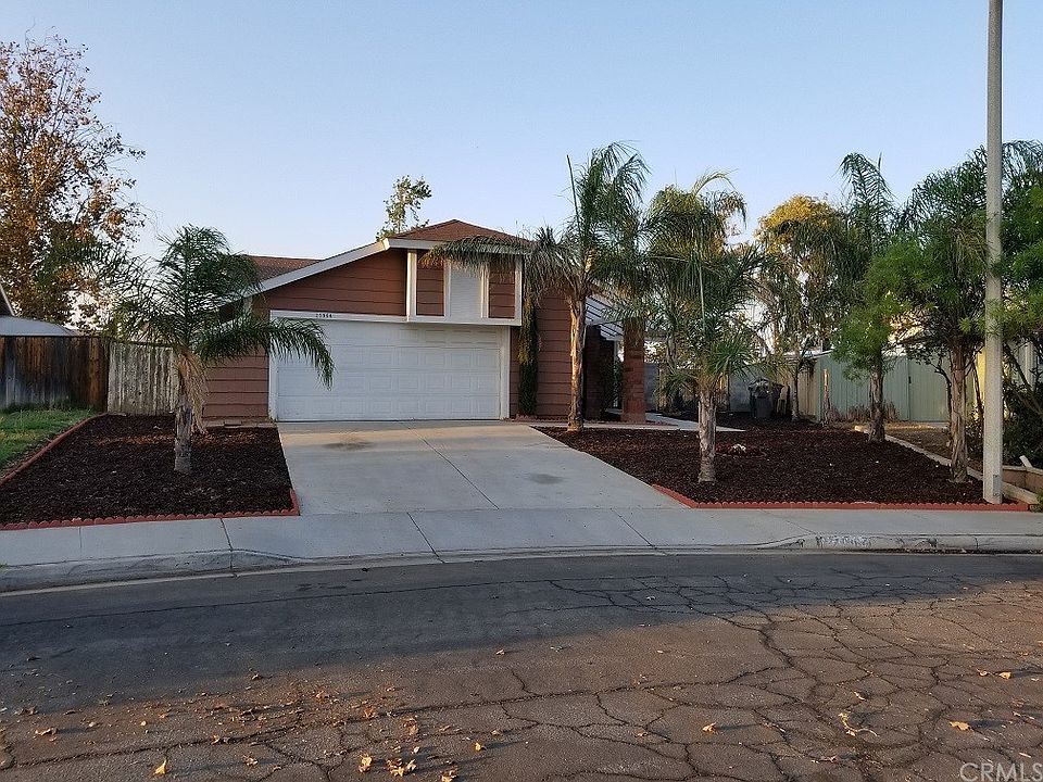 1st image of 25984 Harriet Ave