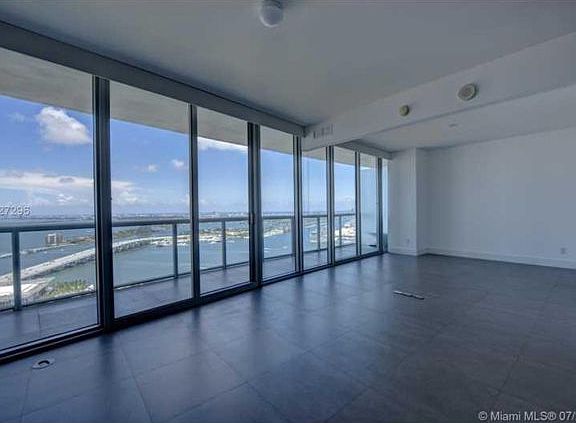 3rd image of 888 Biscayne Blvd APT 4211
