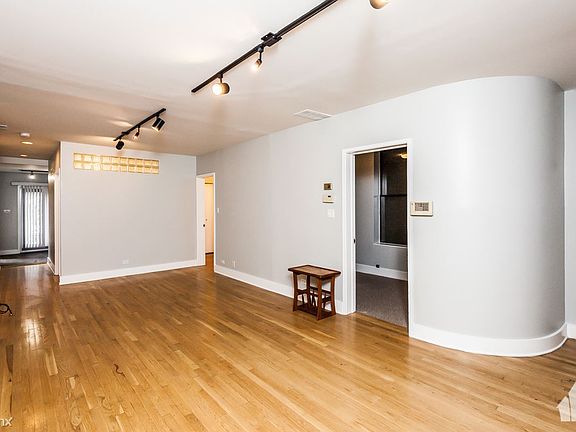 2019_6_6_2308_N_Greenview_Unit_1_5