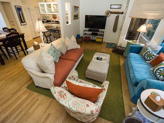 Bright and Cheerful Living Area