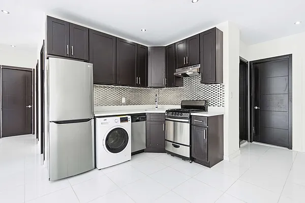 Rented by Compass | media 21