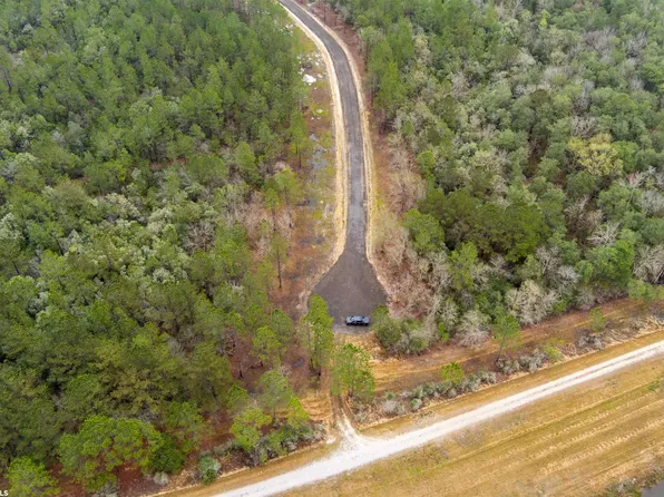 11 Foxtrap Rd, Saraland, AL 36571