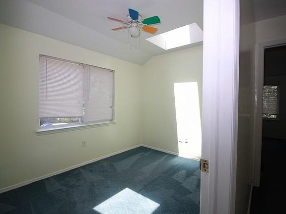 3rd image of 54 Winegar Ln
