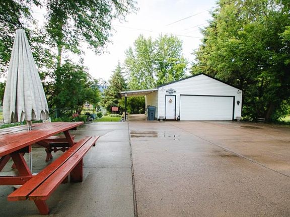 5th image of 1982 Minnehaha Ave E