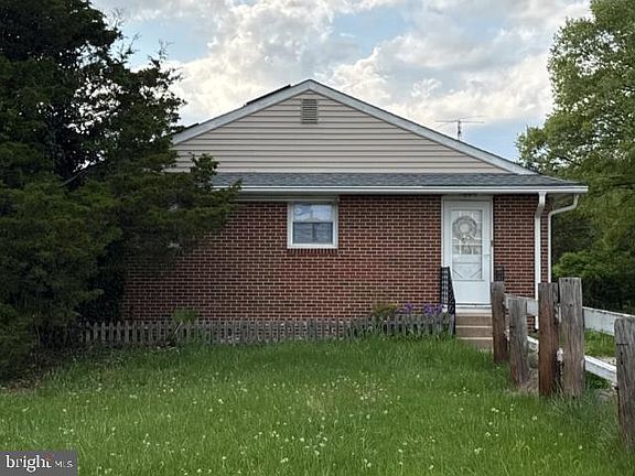 4th image of 1120 Mount Laurel Rd